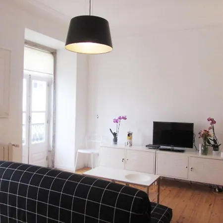 Chiado Nova Almada Апартаменты Лиссабон